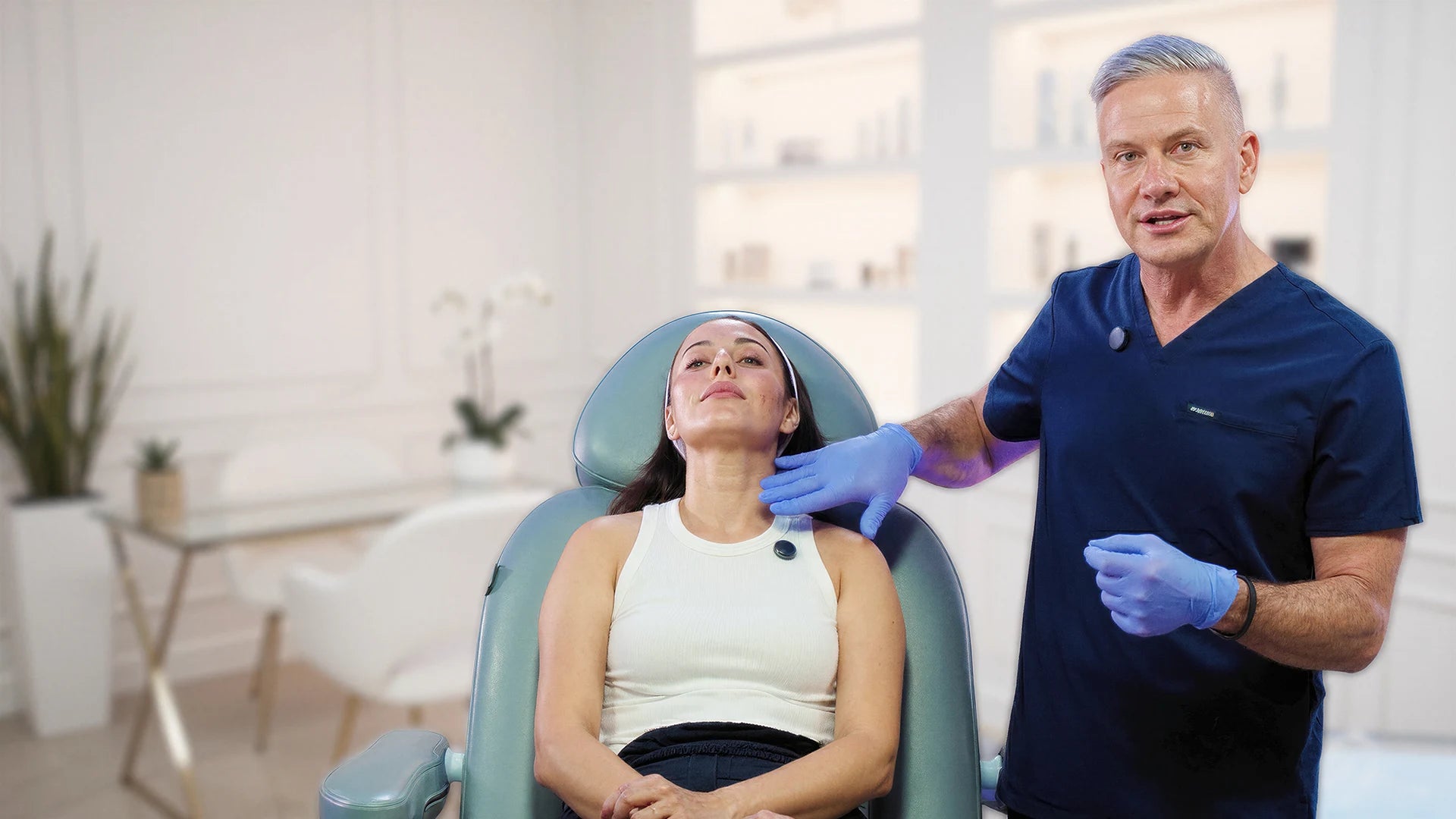 Strategic Neck Rejuvenation: Biostimulants + Microdroplets for Skin Quality Picture